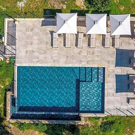 Les Bergeries Du Domaine De Pinelli Hotel 4*