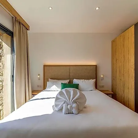 Hotel Les Bergeries Du Domaine De Pinelli 4*